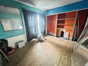 Bedroom- click for photo gallery